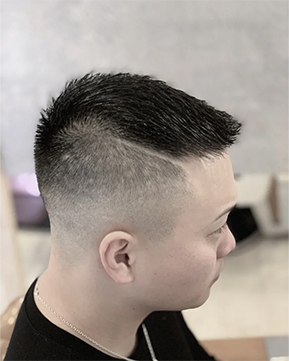 GIカットの男性