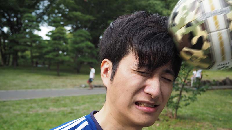 ヘディング30回目のコクブさん（悲しげな表情…）