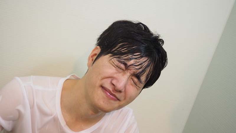 やっぱり目が開けられないコクブさん