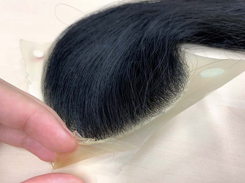 貼るカツラ（ウィッグ）のイメージ画像