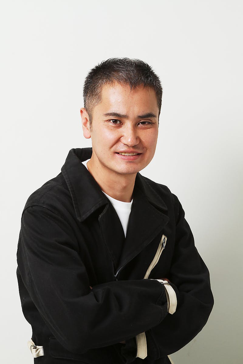 ベリーショートにカットした中年男性